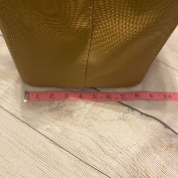 Prada linen shopping bag 13X8x. Good condition. Very clean Tan. Side pockets - Picture 5 of 16
